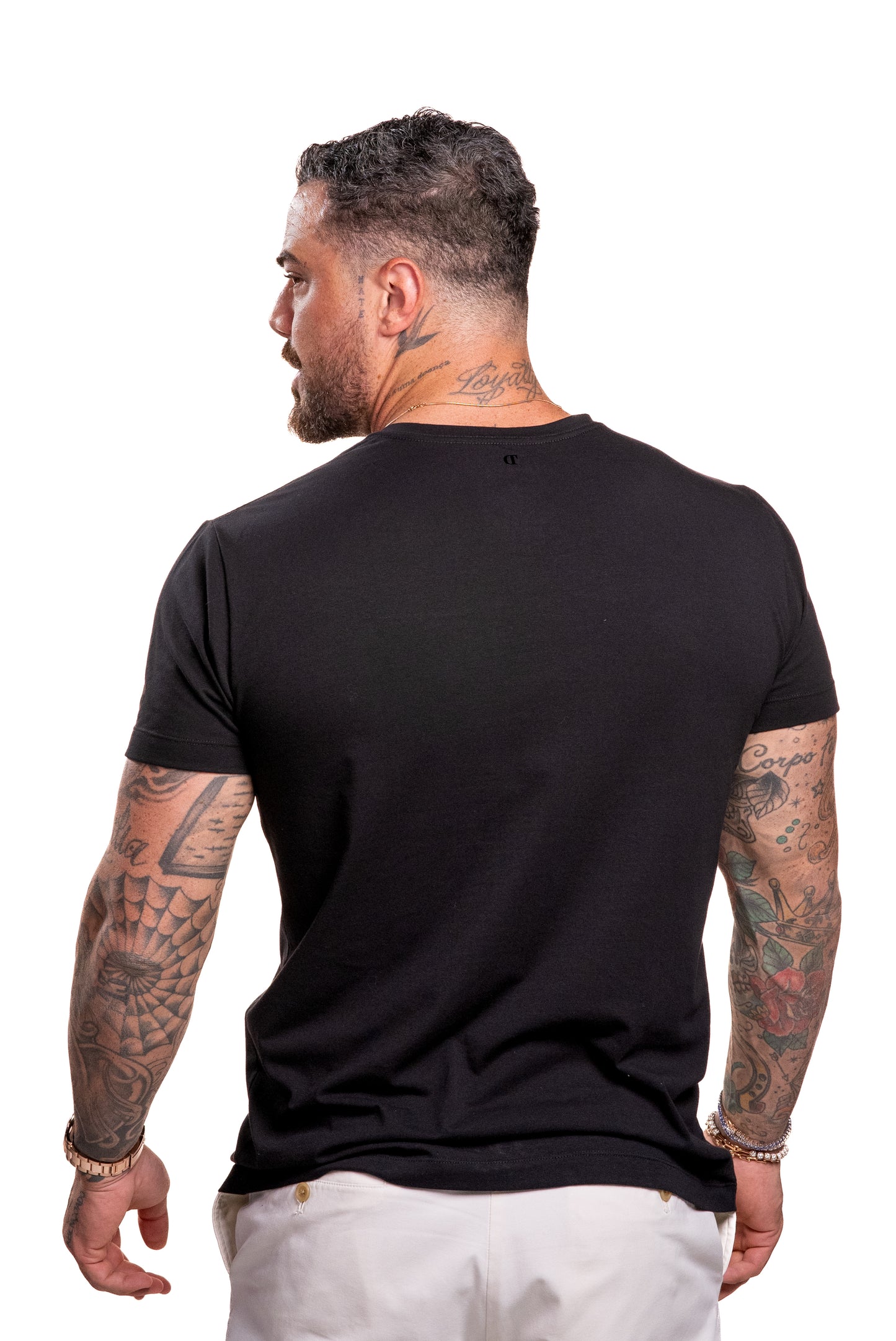 Camiseta Preta Double - Gola V