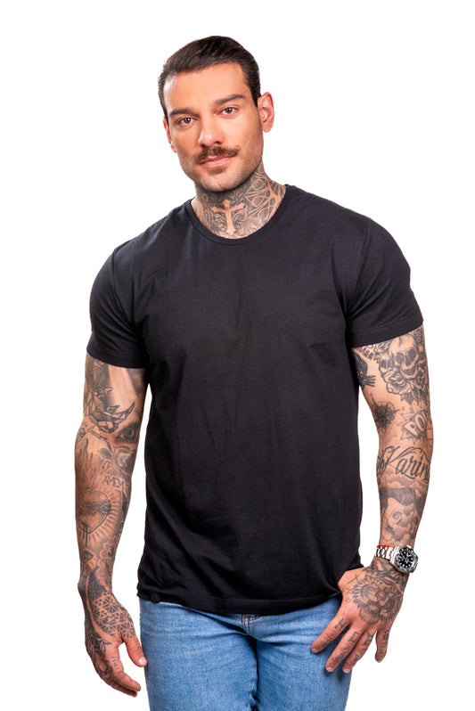 Camiseta Preta Double - Gola Redonda