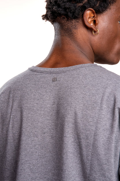 Camiseta Cinza Double - Gola V